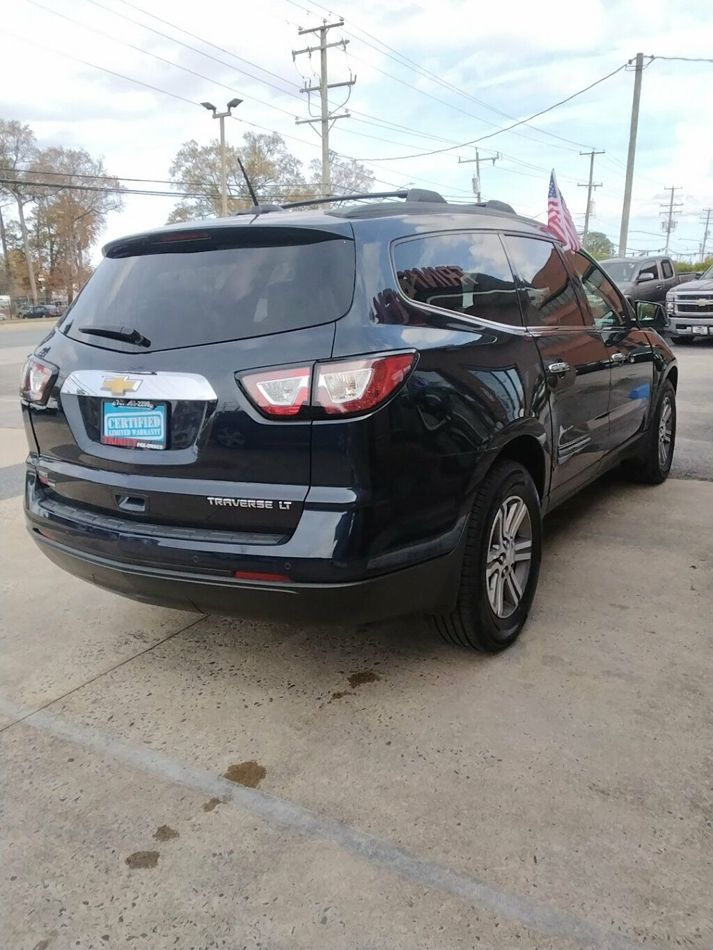 2016 Chevrolet Traverse 1LT photo 4