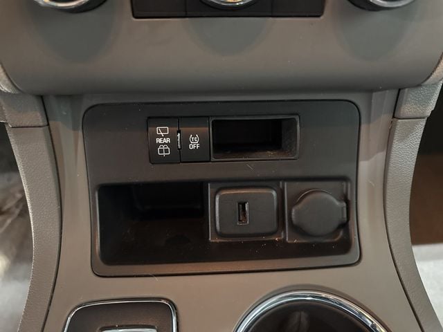 2016 Chevrolet Traverse FWD 4dr LS w/1LS - 22976865 - 17