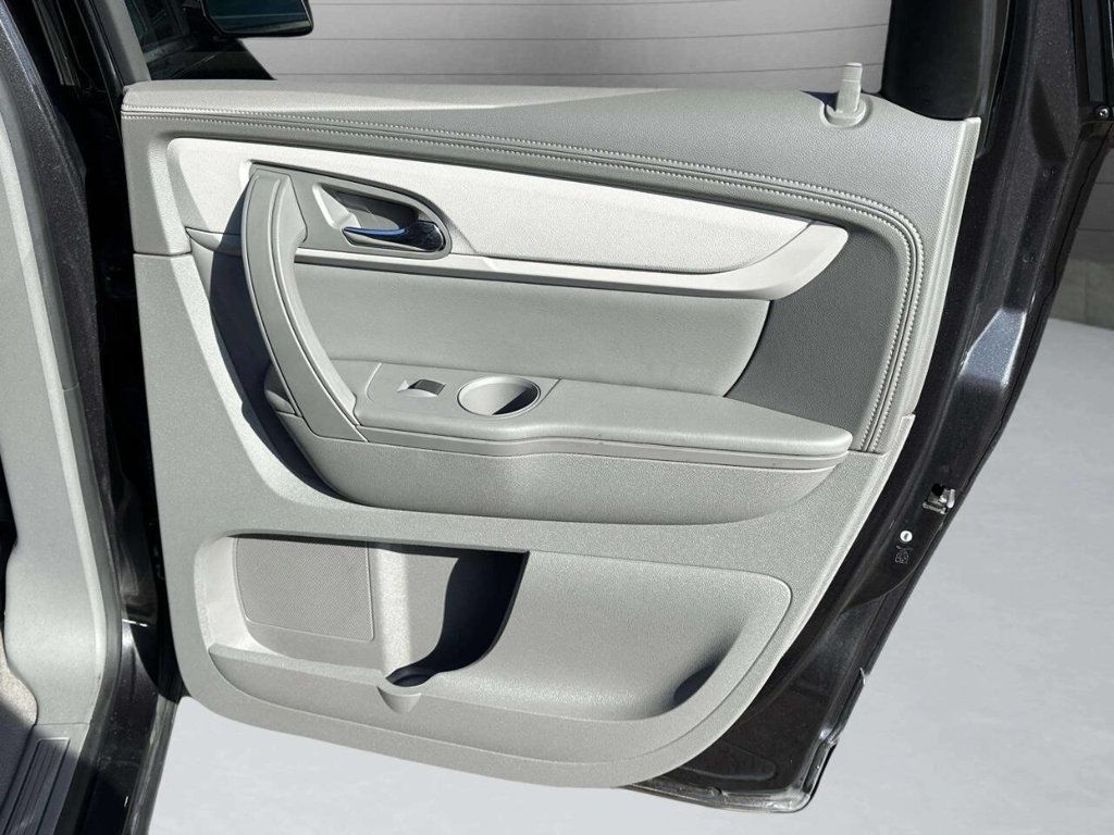 2016 Chevrolet Traverse FWD 4dr LS w/1LS - 22940837 - 23