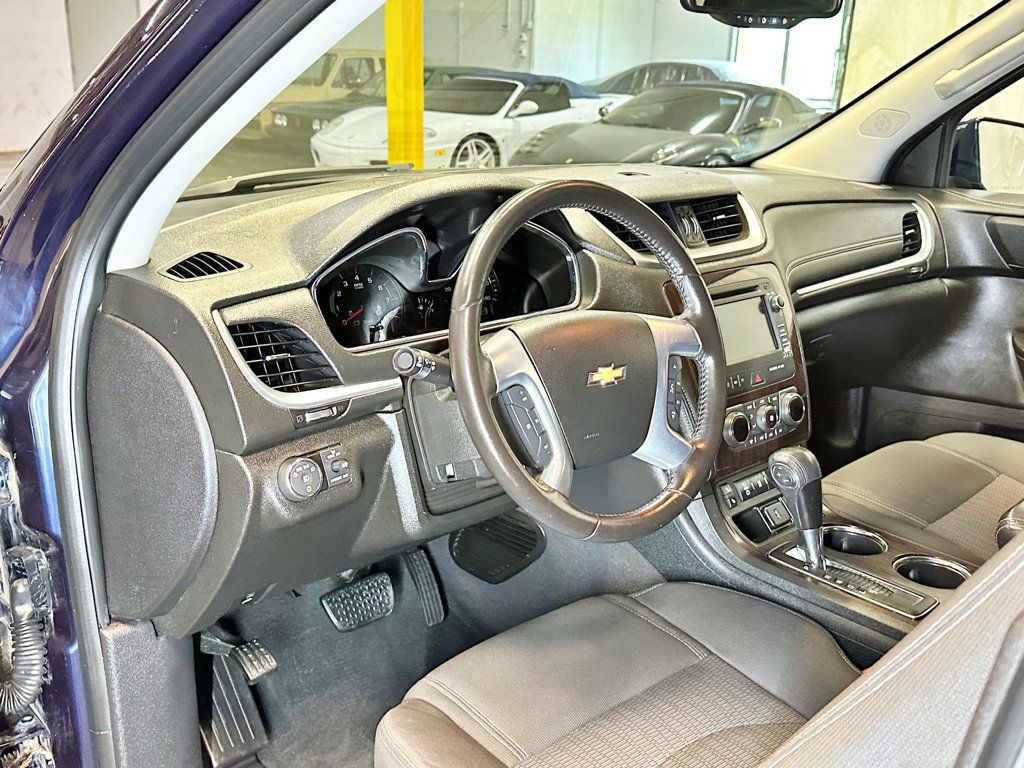 2016 Chevrolet Traverse FWD 4dr LT w/2LT - 23035670 - 17
