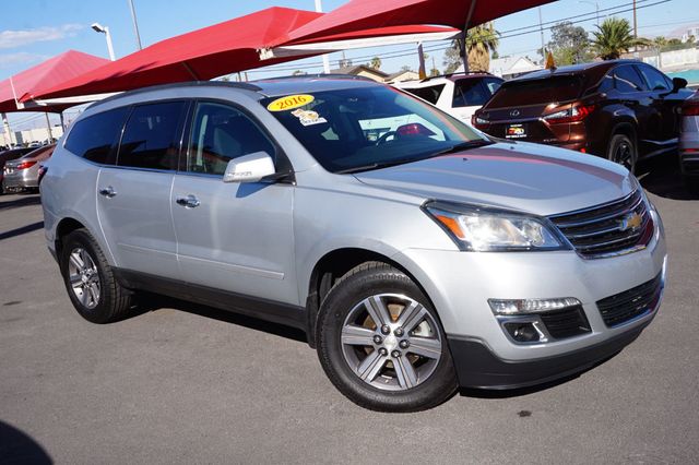 2016 Chevrolet Traverse LT, THIRD ROW SEATING, BOSE PREMIUM SOUND SYSTEM, CLOTH SEATS - 23092528 - 1