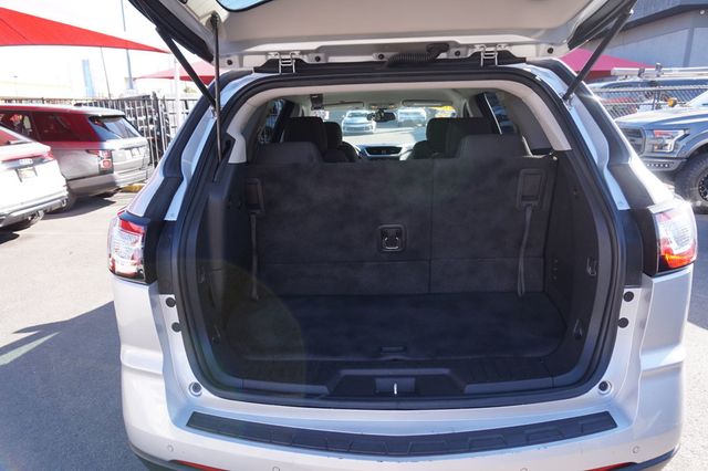 2016 Chevrolet Traverse LT, THIRD ROW SEATING, BOSE PREMIUM SOUND SYSTEM, CLOTH SEATS - 23092528 - 7