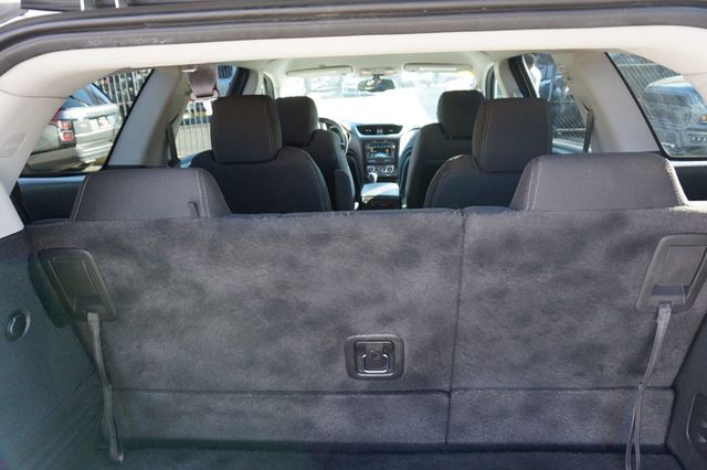 2016 Chevrolet Traverse LT, THIRD ROW SEATING, BOSE PREMIUM SOUND SYSTEM, CLOTH SEATS - 23092528 - 8
