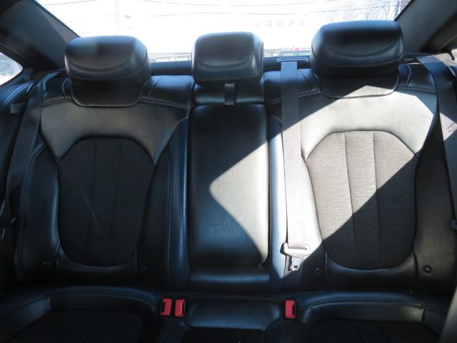 2016 Chrysler 200 4dr Sedan S FWD - 22981298 - 12