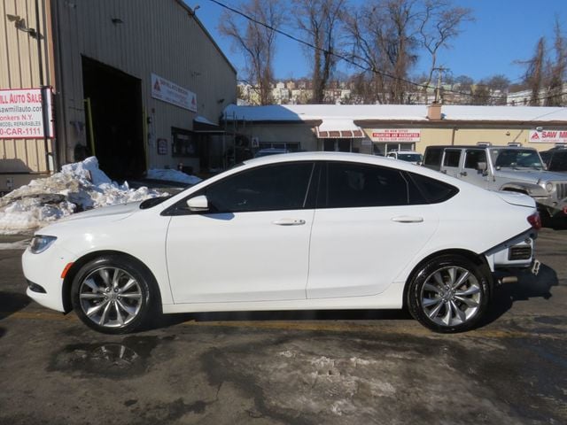 2016 Chrysler 200 4dr Sedan S FWD - 22981298 - 7