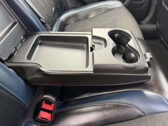 2016 Chrysler 200 4dr Sedan S FWD - 23004538 - 24