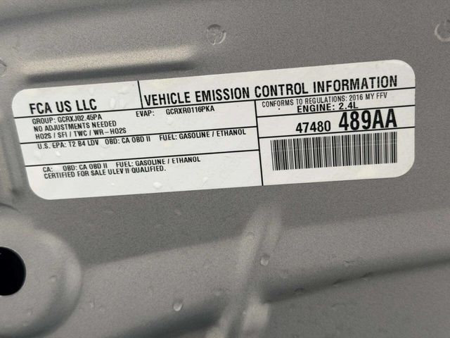 2016 Chrysler 200 4dr Sedan S FWD - 23004538 - 30