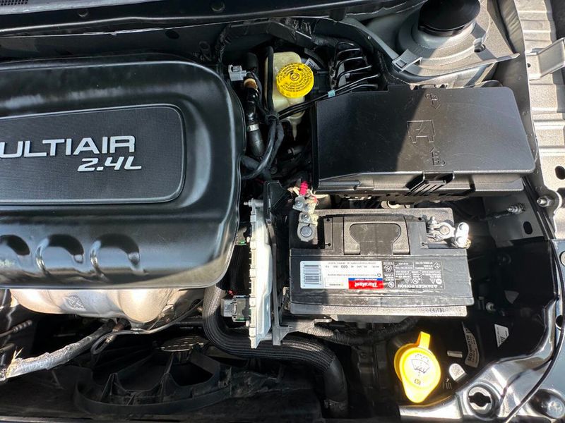 2016 Chrysler 200 Limited 4dr Sedan - 22902271 - 24