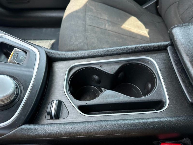 2016 Chrysler 200 Limited 4dr Sedan - 22902271 - 35