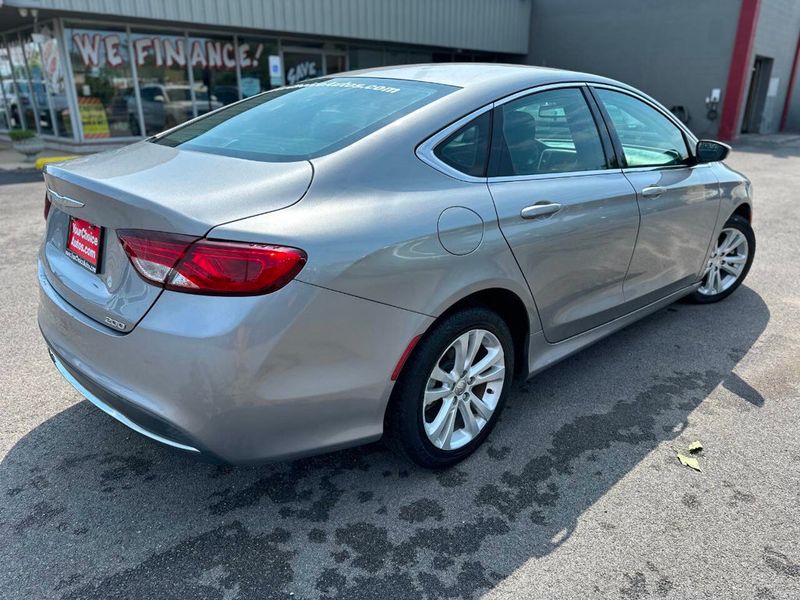 2016 Chrysler 200 Limited 4dr Sedan - 22902271 - 4