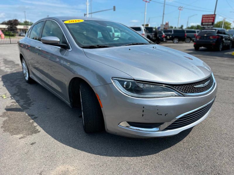2016 Chrysler 200 Limited 4dr Sedan - 22902271 - 6