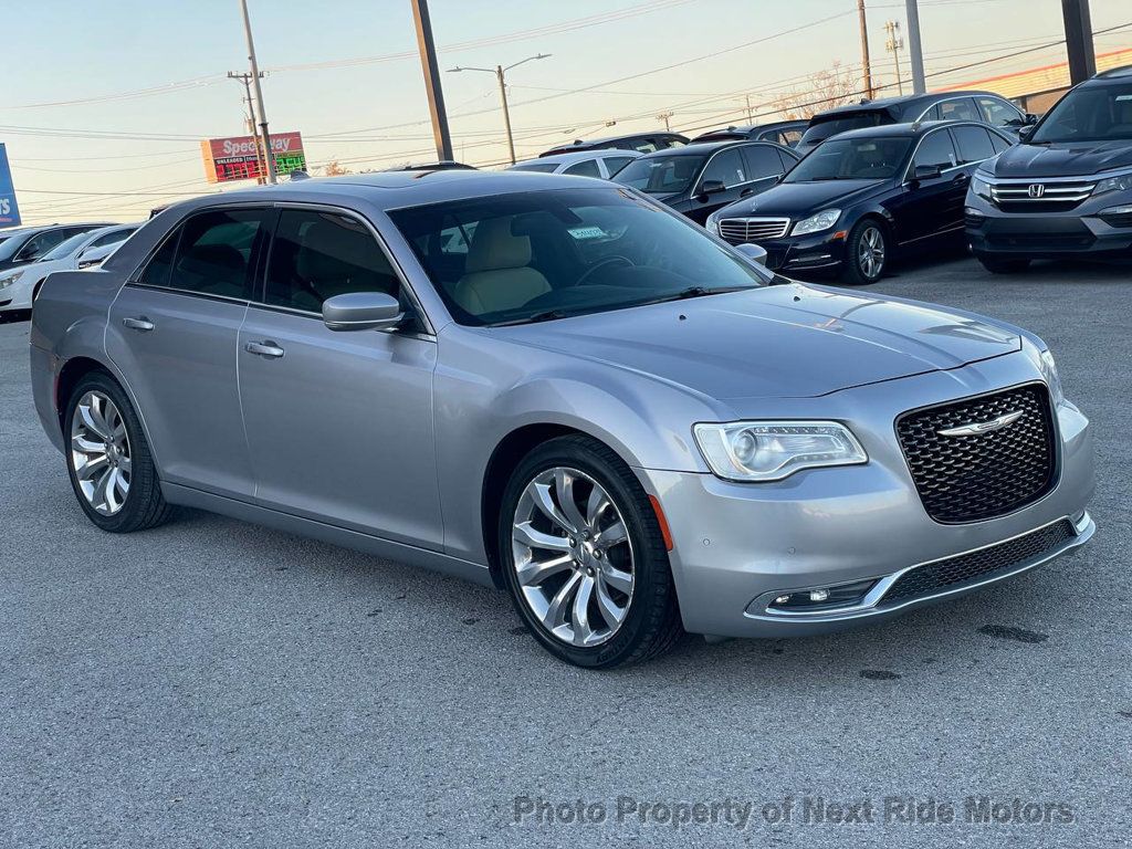 2016 Chrysler 300 Limited photo 4
