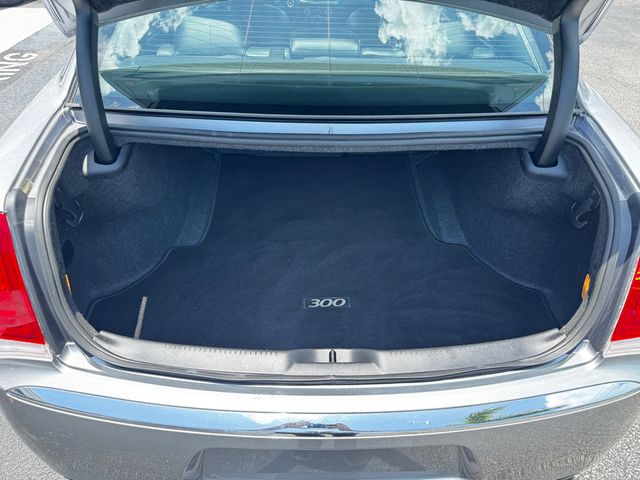 2016 Chrysler 300 4dr Sedan 300C AWD - 23039818 - 14