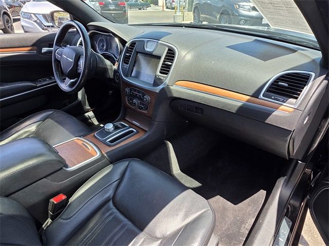 2016 Chrysler 300 4dr Sedan 300C Platinum RWD - 22848620 - 9