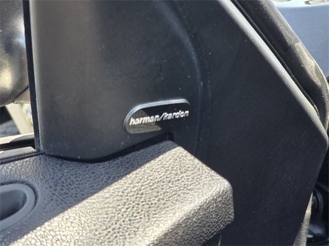 2016 Chrysler 300 4dr Sedan 300C Platinum RWD - 22848620 - 28