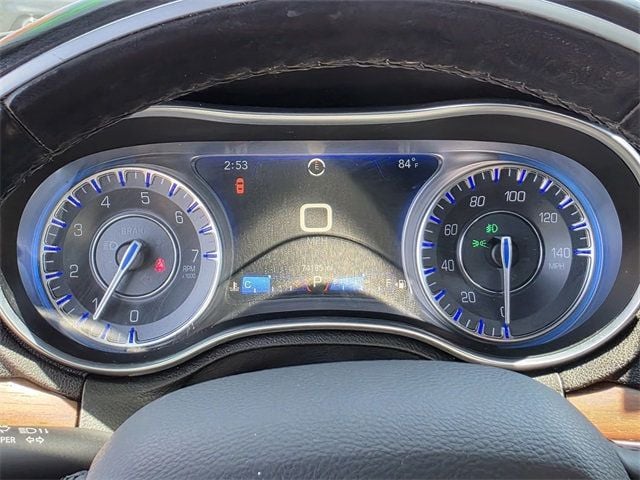 2016 Chrysler 300 4dr Sedan 300C Platinum RWD - 22848620 - 30