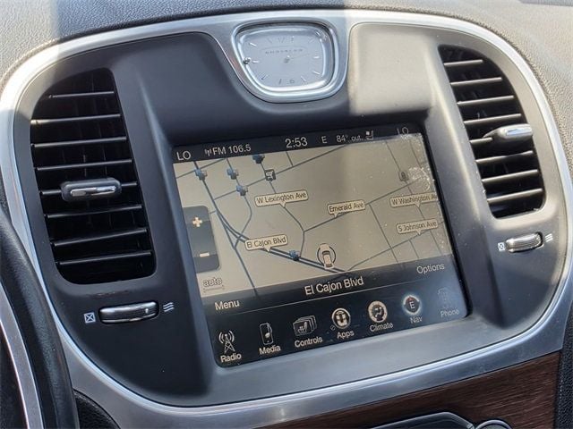 2016 Chrysler 300 4dr Sedan 300C Platinum RWD - 22848620 - 32