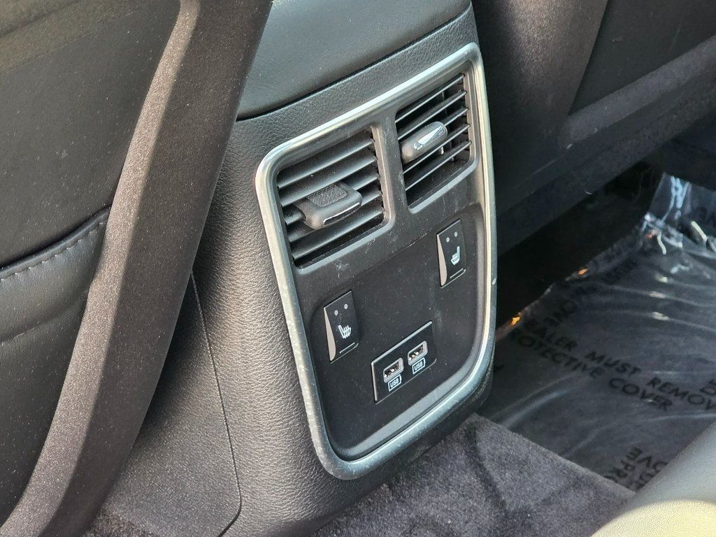 2016 Chrysler 300 4dr Sedan 300C Platinum RWD - 22912173 - 18