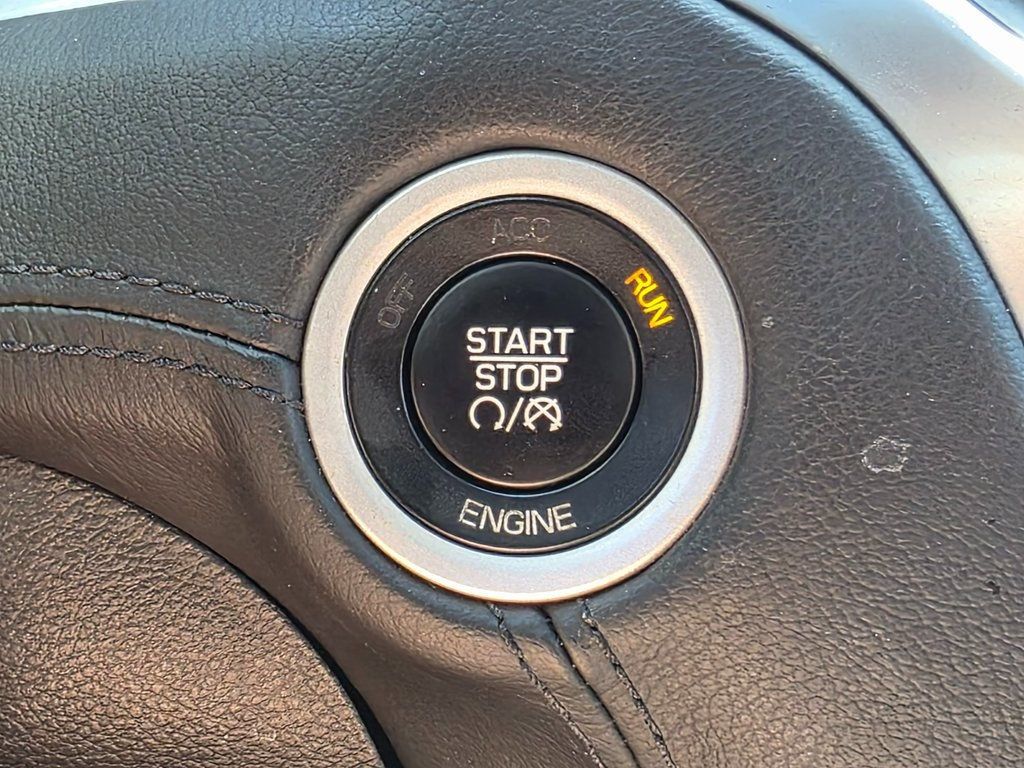 2016 Chrysler 300 4dr Sedan 300C Platinum RWD - 22912173 - 34