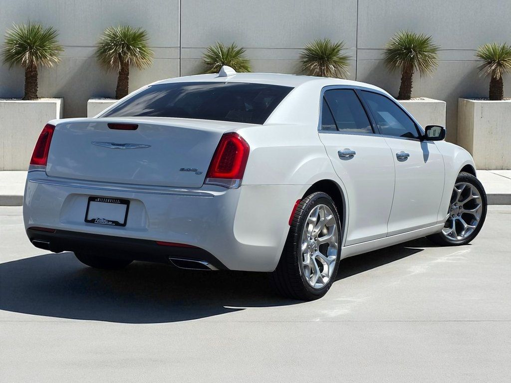 2016 Chrysler 300 4dr Sedan 300C Platinum RWD - 22912173 - 5