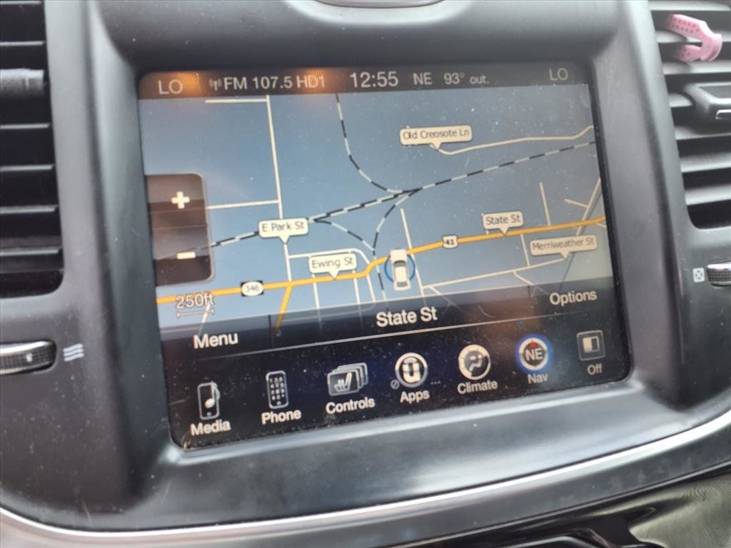 2016 Chrysler 300 4dr Sedan 300C RWD - 22915931 - 9