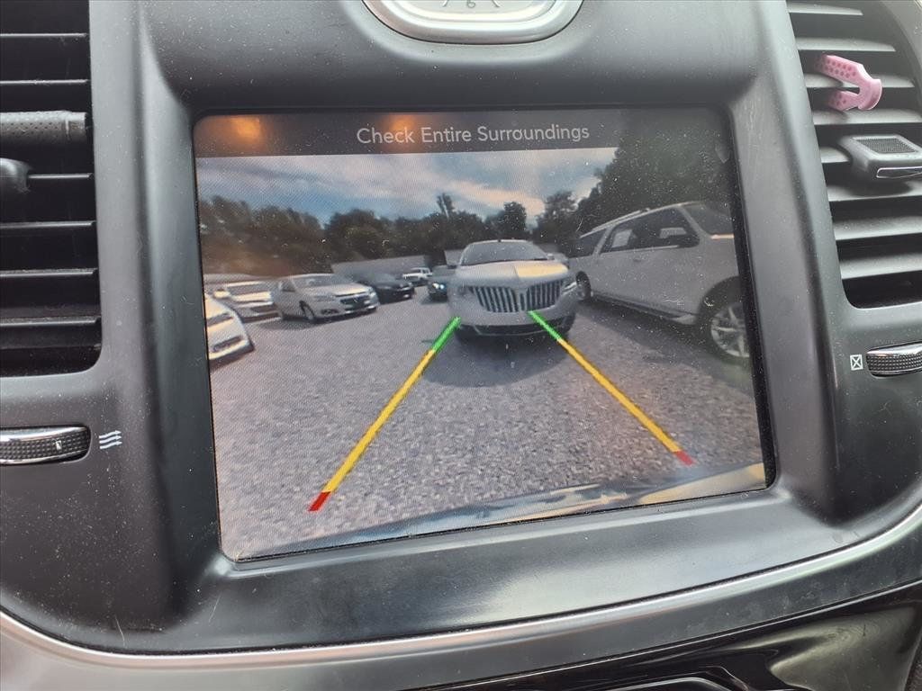 2016 Chrysler 300 4dr Sedan 300C RWD - 22915931 - 10