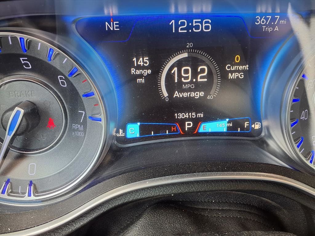 2016 Chrysler 300 4dr Sedan 300C RWD - 22915931 - 11