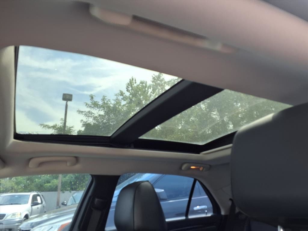 2016 Chrysler 300 4dr Sedan 300C RWD - 22915931 - 17