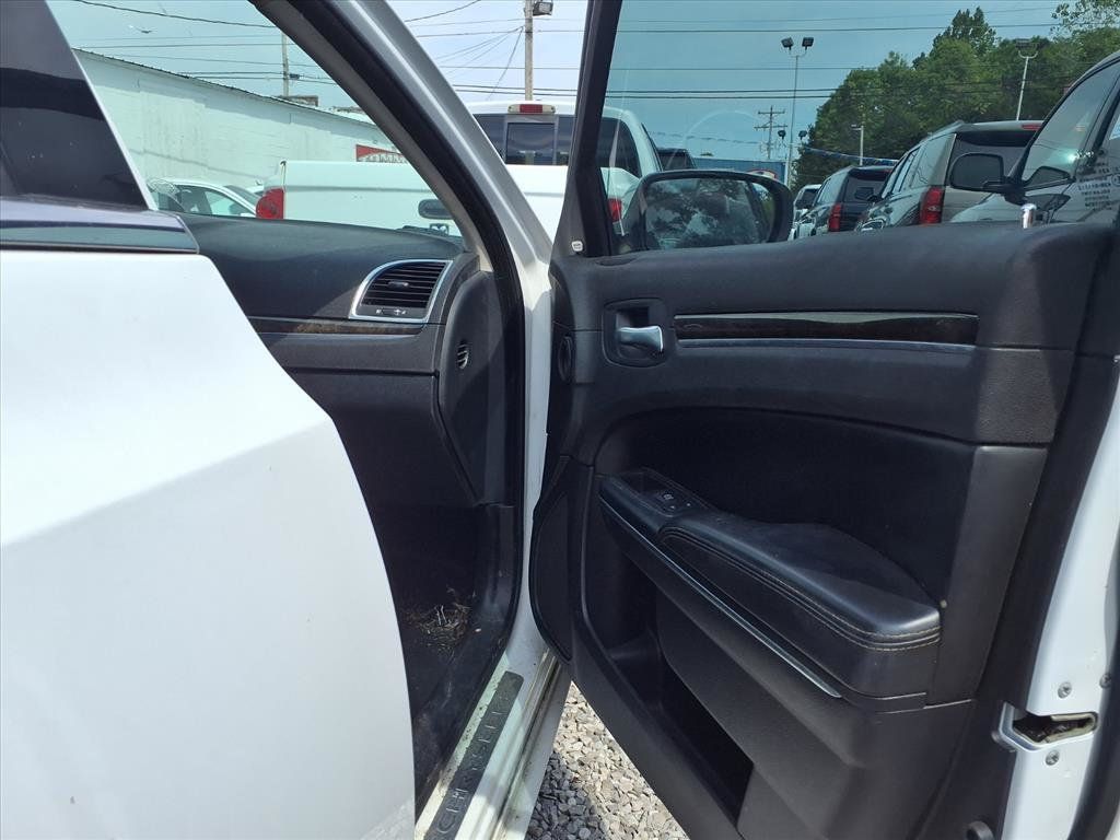 2016 Chrysler 300 4dr Sedan 300C RWD - 22915931 - 22