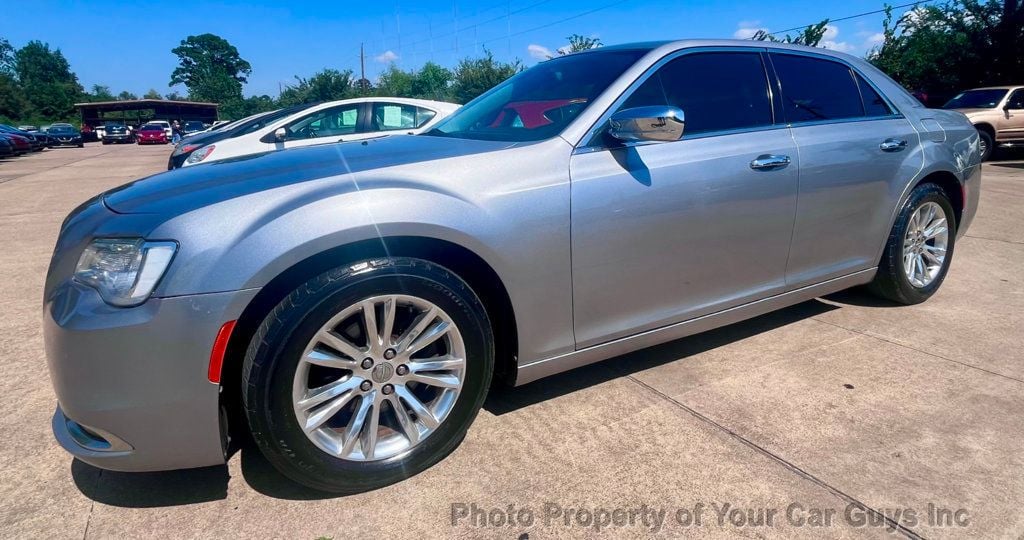 2016 Chrysler 300 4dr Sedan 300C RWD - 22570094 - 11