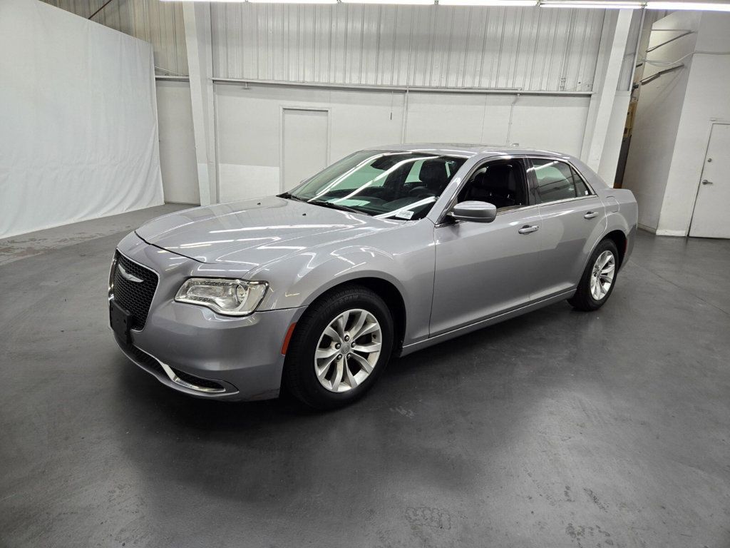 2016 Chrysler 300 4dr Sedan Limited RWD - 22602984 - 0