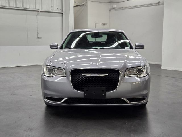 2016 Chrysler 300 4dr Sedan Limited RWD - 22602984 - 4