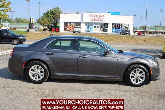 2016 Chrysler 300 4dr Sedan Limited RWD - 22603864 - 5