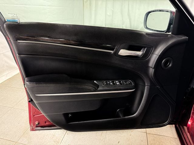 2016 Chrysler 300 LIMITED AWD - 22957259 - 12