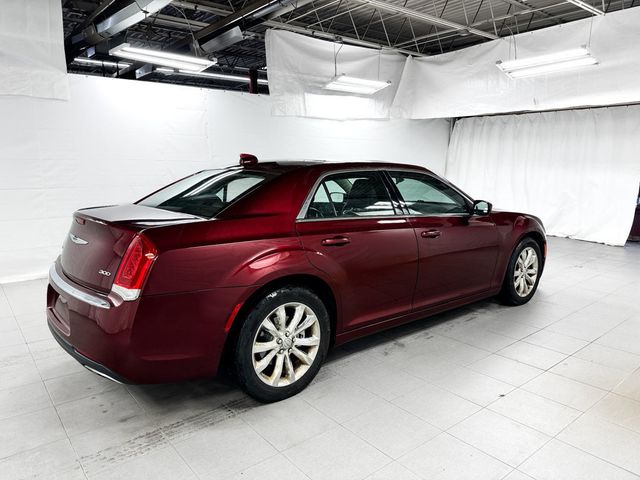 2016 Chrysler 300 LIMITED AWD - 22957259 - 4