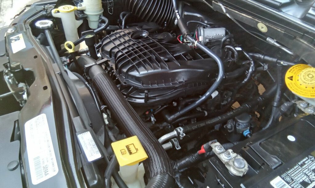2016 Chrysler Town & Country Touring photo 25