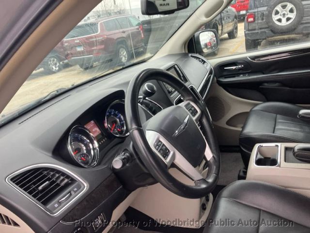 2016 Chrysler Town & Country 4dr Wagon Touring - 22990377 - 5