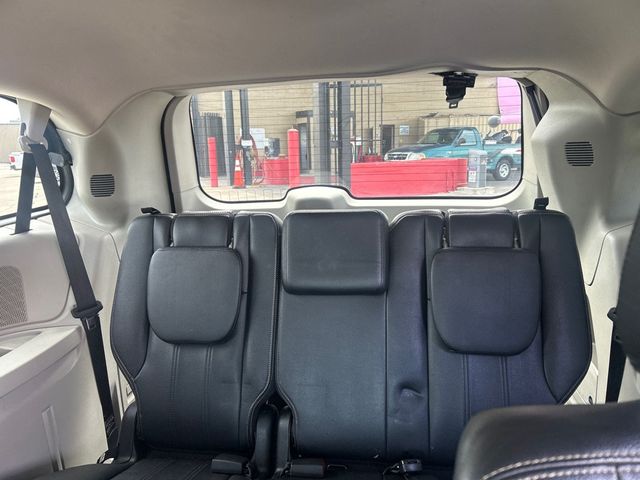 2016 Chrysler Town & Country 4dr Wagon Touring - 23021376 - 15