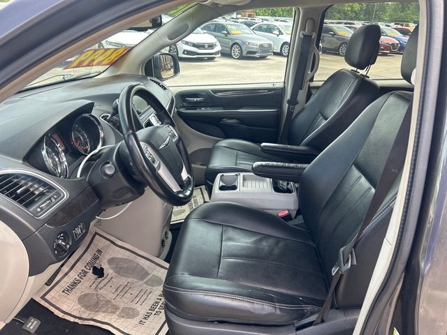 2016 Chrysler Town & Country 4dr Wagon Touring - 23021376 - 17
