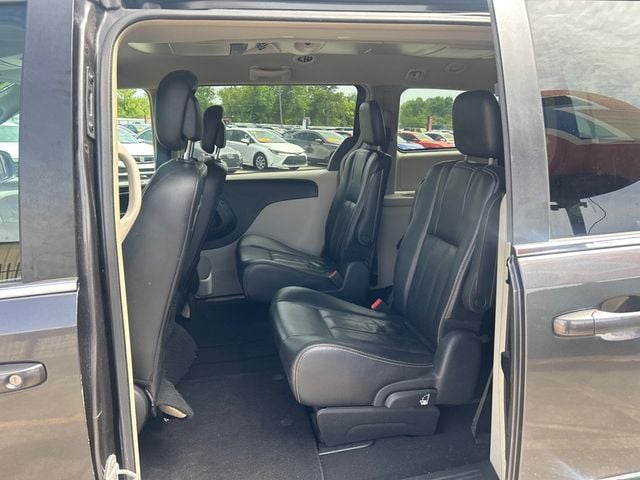 2016 Chrysler Town & Country 4dr Wagon Touring - 23021376 - 7