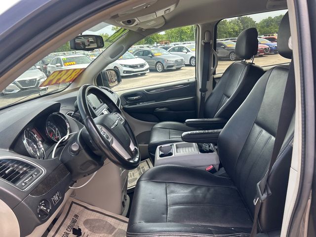 2016 Chrysler Town & Country 4dr Wagon Touring - 23021376 - 8