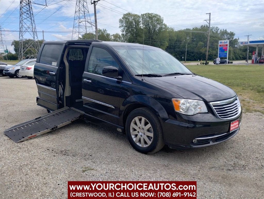 2016 Chrysler Town & Country 4dr Wagon Touring - 22578625 - 0