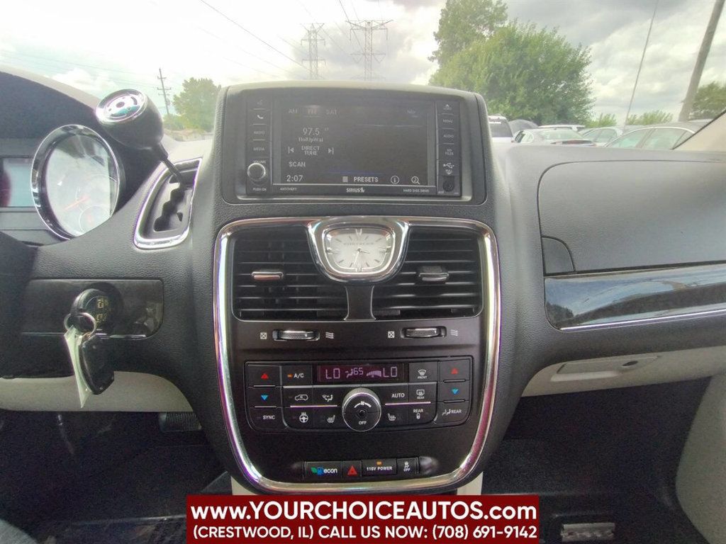 2016 Chrysler Town & Country 4dr Wagon Touring - 22578625 - 26