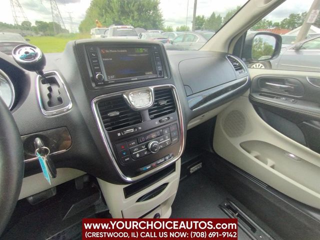 2016 Chrysler Town & Country 4dr Wagon Touring - 22578625 - 27