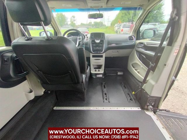 2016 Chrysler Town & Country 4dr Wagon Touring - 22578625 - 38