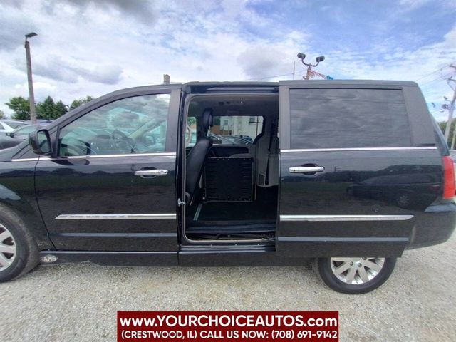 2016 Chrysler Town & Country 4dr Wagon Touring - 22578625 - 39