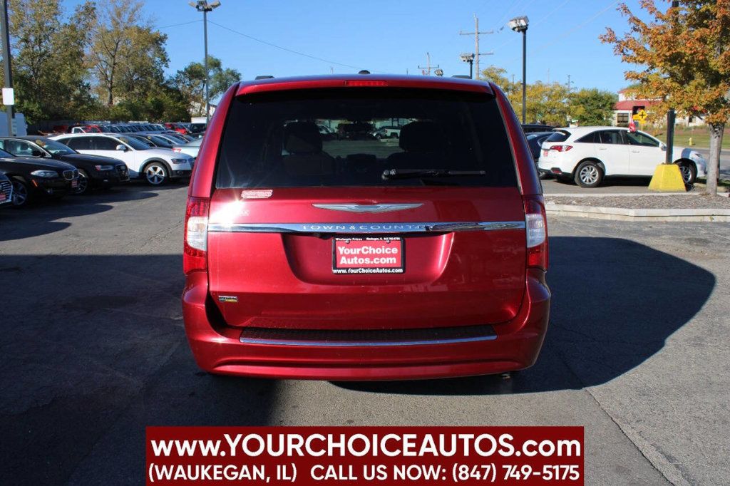 2016 Chrysler Town & Country 4dr Wagon Touring - 22640909 - 5