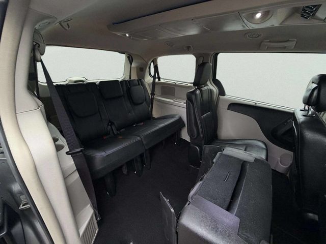 2016 Chrysler Town & Country 4dr Wagon Touring - 22970612 - 24