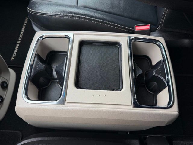 2016 Chrysler Town & Country 4dr Wagon Touring - 22970612 - 43