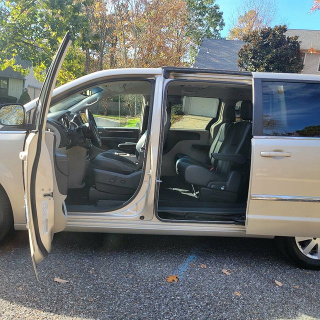 2016 Chrysler Town & Country 4dr Wagon Touring - 22637401 - 11